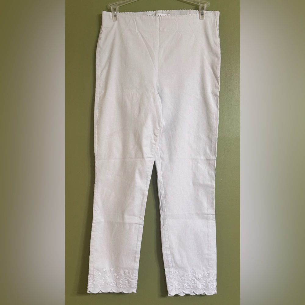 White Embroidered capri pants